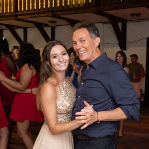 Meet your Posher, Cara